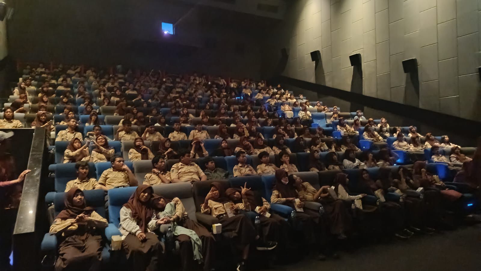 Nonton Bareng Edu Movie